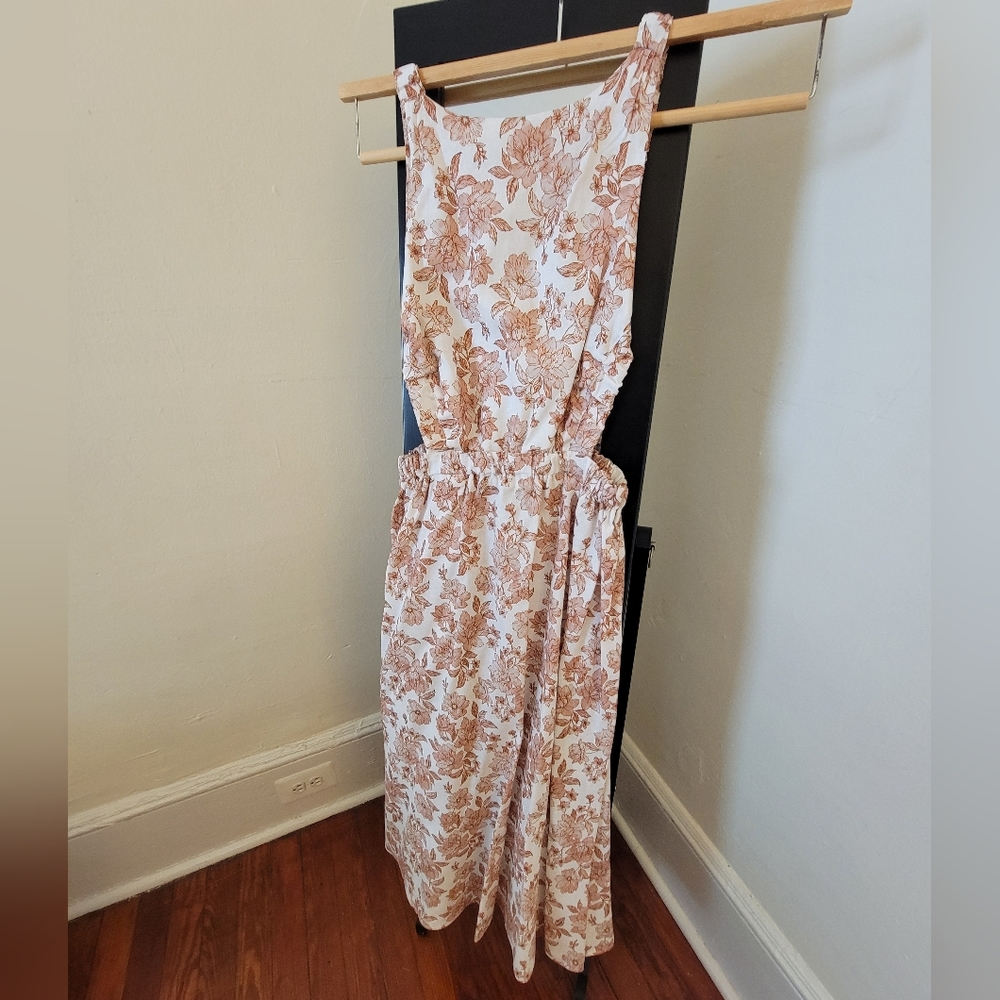 Petal and Pup brand new dress. Open back, size 2